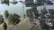A 2005 still from Hurricane Katrina: Race Against Time